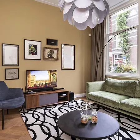 Apartment Gelegen Op Eigen Grond In Een Van De Meest *