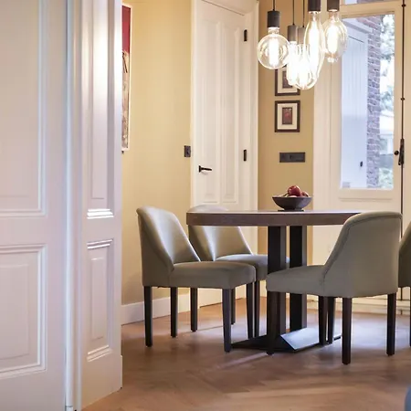 Apartment Gelegen Op Eigen Grond In Een Van De Meest Amsterdam